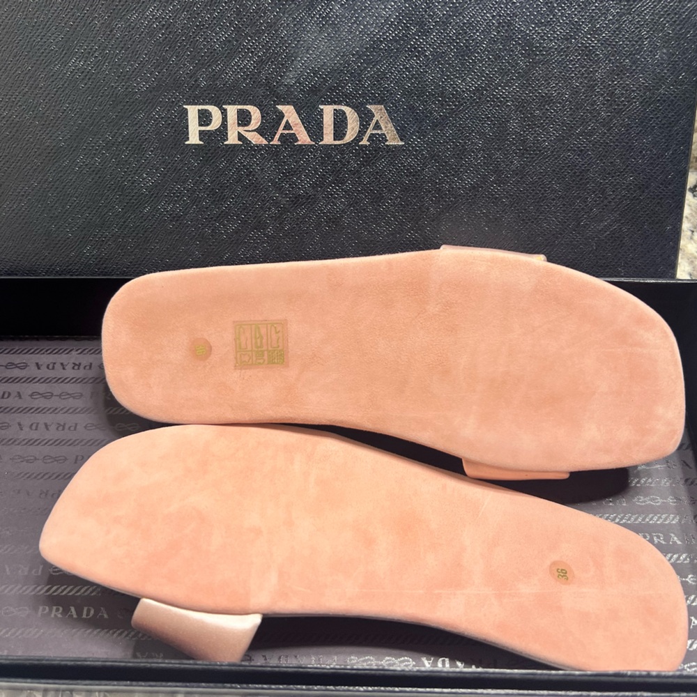 Prada Travel Slippers new - Picture 2 of 9